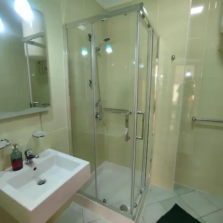 Apartment Topaz Perfekt 100 M To Bulevard Sarande